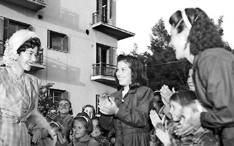 Thessalonikinfo / Οι παιδουπόλεις της Φρειδερίκης: η αρπαγή των ...